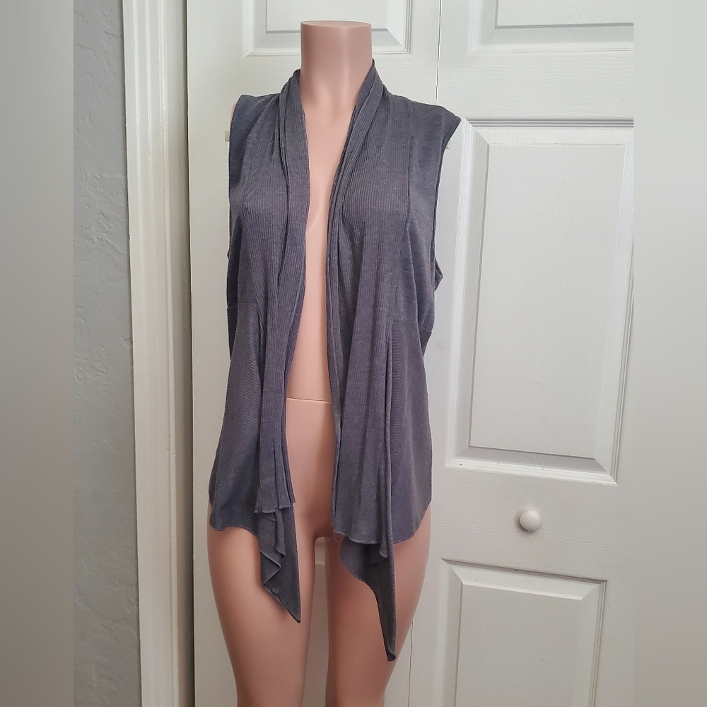 Cardigan sleeveless
